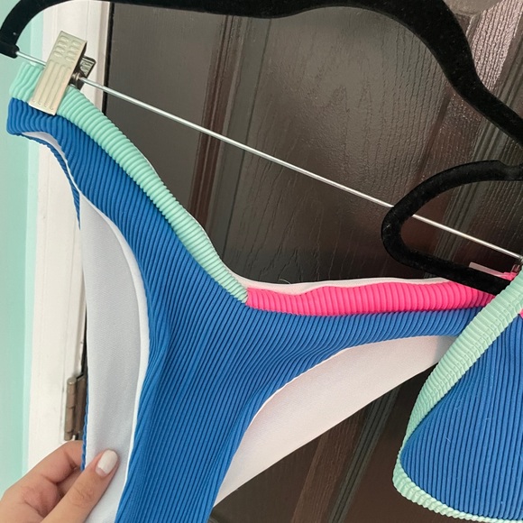 Colorful bikini set - Picture 3 of 3